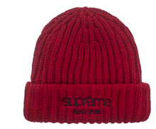 Load image into Gallery viewer, Supreme Classic Logo Chunky Ribbed Beanie (FW26) "Red"
