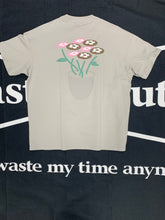 Load image into Gallery viewer, Vandy Classic Flower S/S Tee “Sand”
